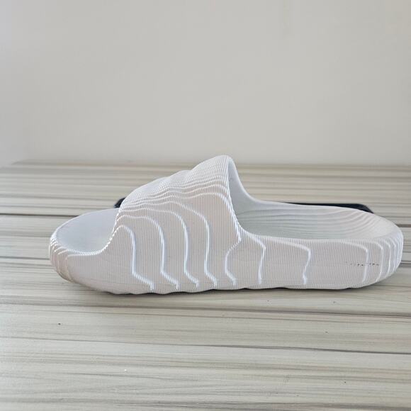 Adidas Originals Adilette 22 Men's Slide Sandals White Size 5 - Picture 3 of 9